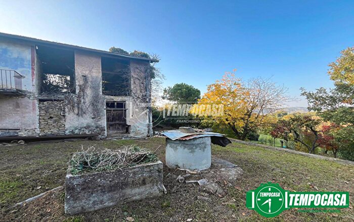 Casa quadrilocale in vendita in Regione Catanzo, Visone