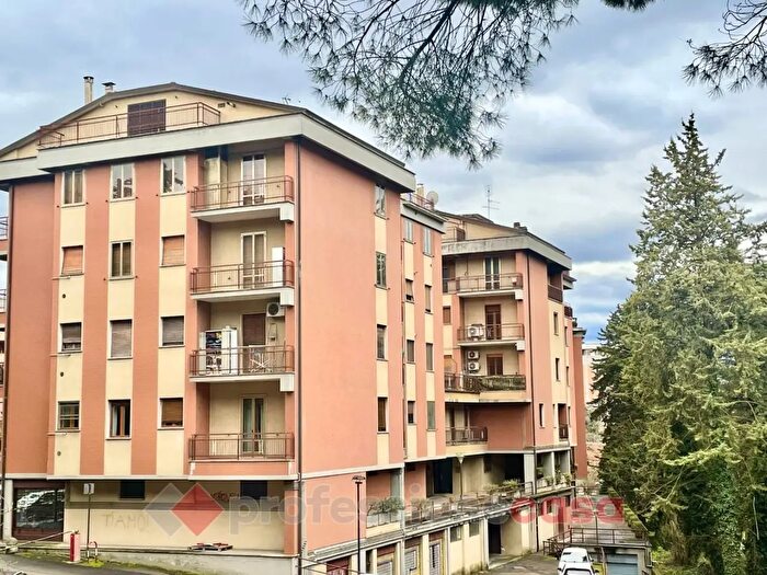 Appartamento quadrilocale in vendita in Via Ruggero d Andreotto, Perugia