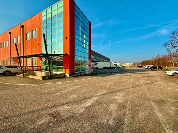 Appartamento con 6 locali in affitto in Via Ponzimiglio, Montegalda