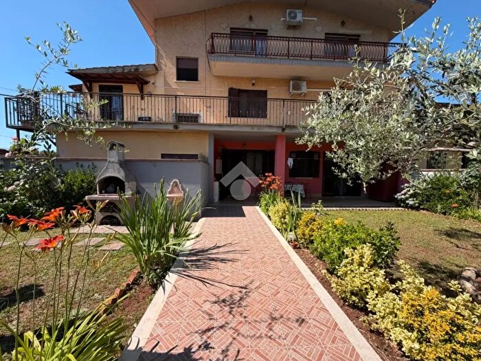 Appartamento trilocale in vendita in Via Colle S Giovanni, Valmontone