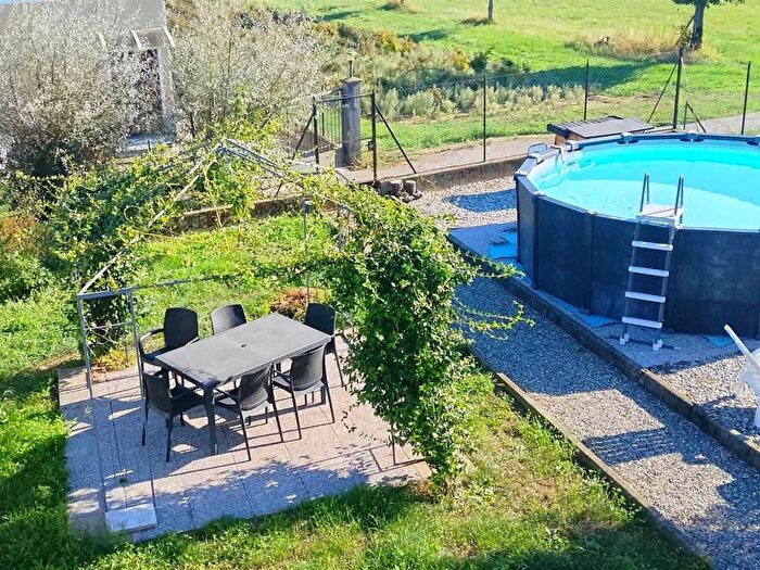 Casa con 6 locali in vendita in Vigliano Biellese