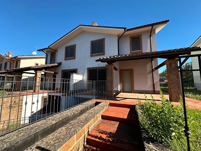 Casa in vendita in Via Nepesina, Civita Castellana