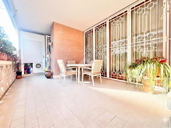 Appartamento quadrilocale in vendita in Via Roberto Ago, Roma