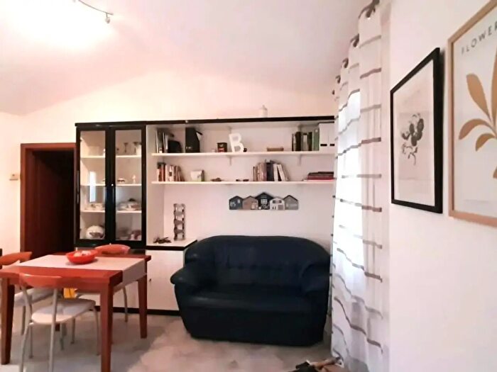 Appartamento trilocale in affitto in a Provinciale CarraraAvenza, Carrara