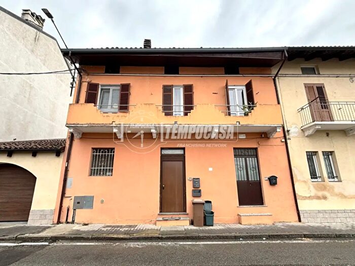 Casa con 6 locali in vendita in Via Giuseppe Galliano, Gaglianico