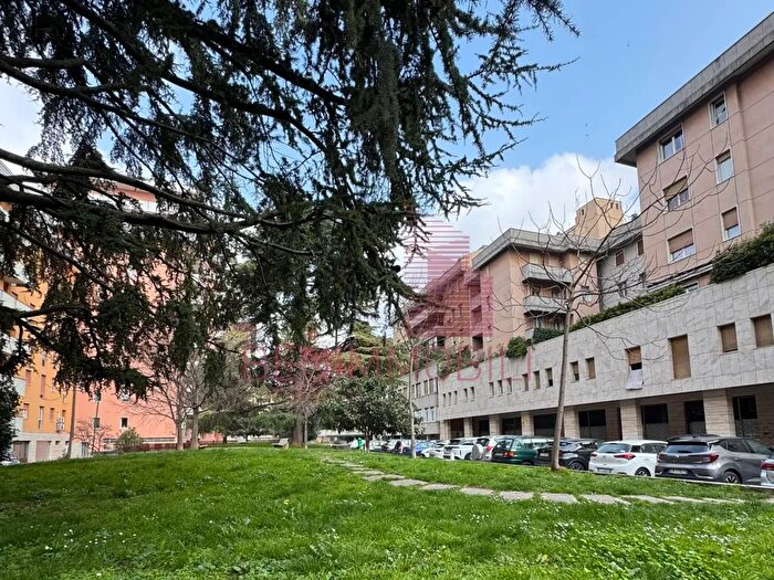 Appartamento trilocale in affitto in Via Rodi, Brescia
