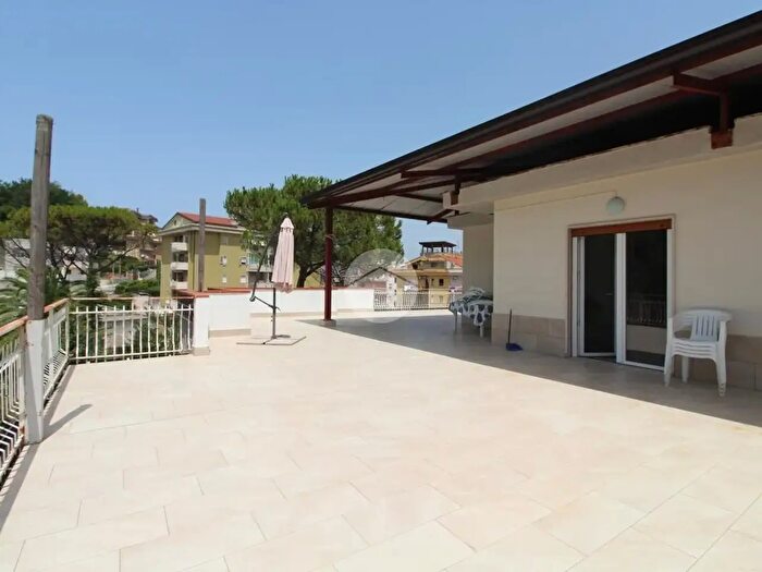 Appartamento trilocale in vendita in Via Moio, Agropoli