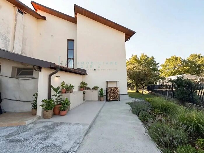 Casa con 5 locali in vendita in Regione Orti, Albenga