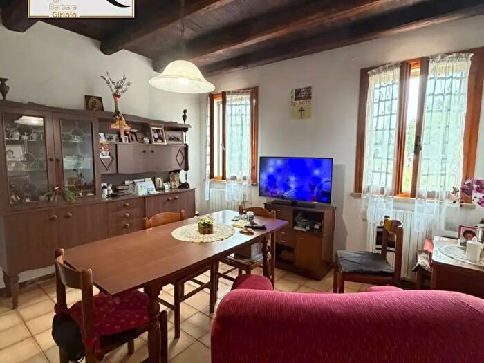 Casa con 6 locali in vendita in Badia Polesine
