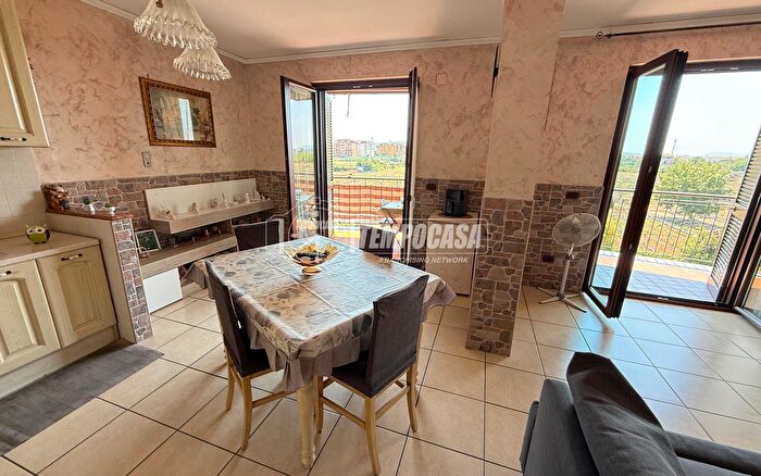 Appartamento trilocale in vendita in Via Pigna Caracc, Giugliano In Campania