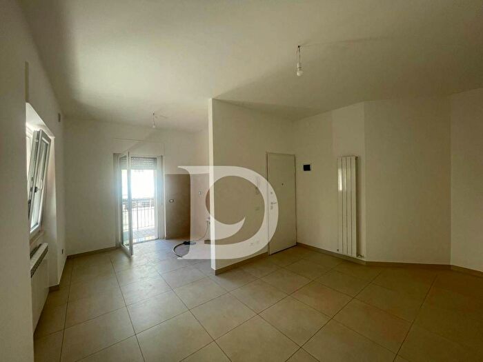 Appartamento trilocale in affitto in Via dei Marsi, Porta Nuova, Pescara