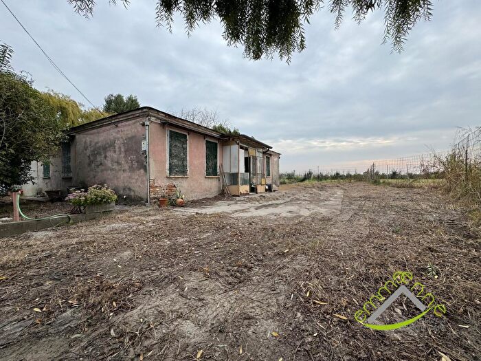 Casa con 5 locali in vendita in Via Cavaizza, Codevigo