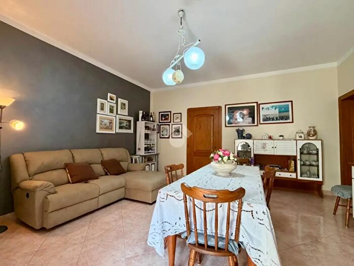 Appartamento quadrilocale in vendita in Via Giovanni Pascoli, Lizzanello