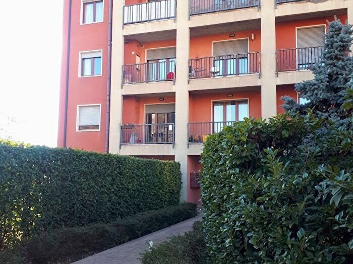 Appartamento bilocale in affitto in Via Regina Adelaide, Borgo Roma, Verona