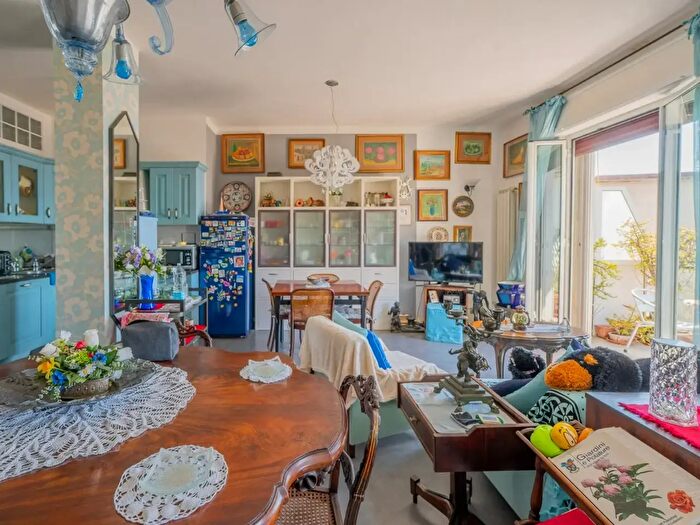 Appartamento bilocale in vendita in Via Eurialo, Napoli