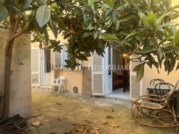 Appartamento con 7 locali in vendita in Livorno