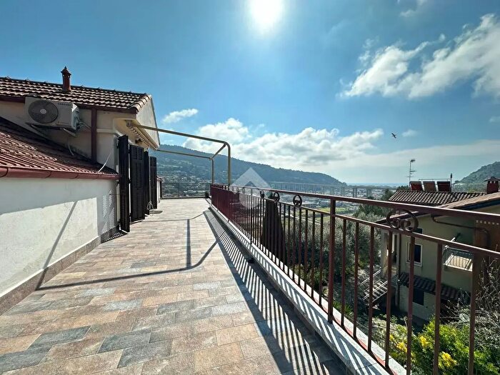 Appartamento bilocale in vendita in Str degli Olandesi, Camporosso