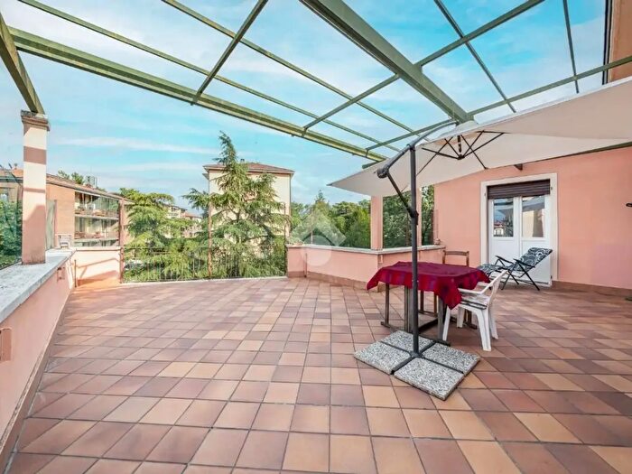 Appartamento quadrilocale in vendita in Via Riva del Garda, Modena