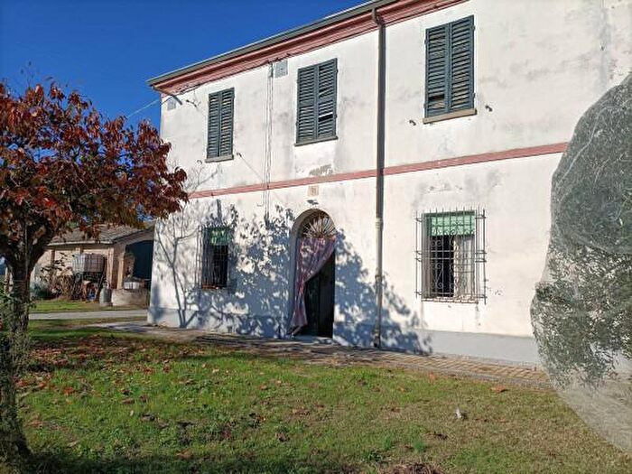 Casa con 6 locali in vendita in Ravenna