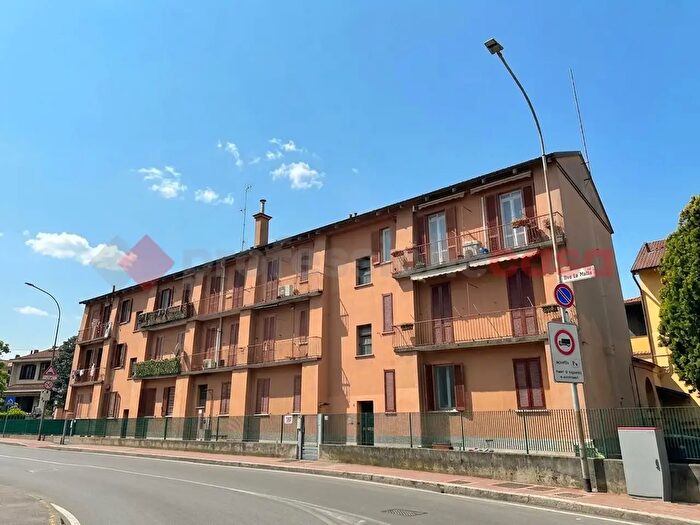 Appartamento bilocale in vendita in Via Ugo La Malfa, Opera
