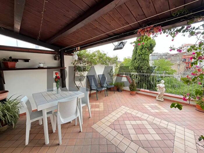 Casa con 6 locali in vendita in Via Palermo, Ragusa