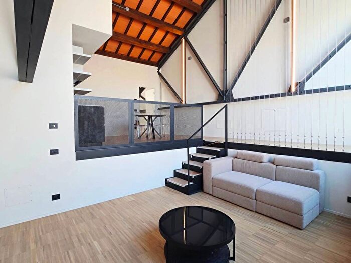 Appartamento bilocale in affitto in Piazza Giacomo Puccini, Porta al Prato San Jacopino, Firenze