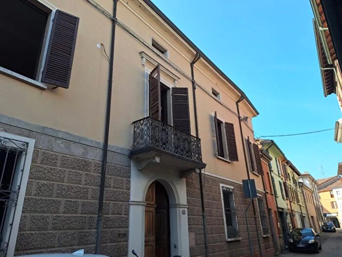 Casa con 14 locali in vendita in Via Nazario Sauro N, Bagnacavallo