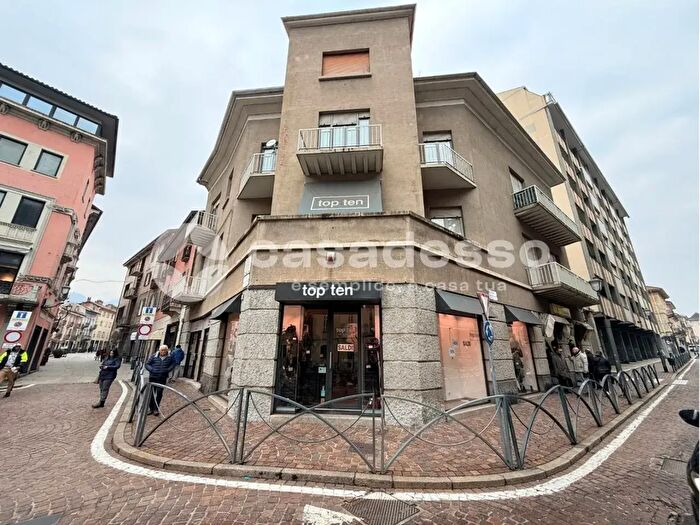 Appartamento trilocale in vendita in Via Duca dAosta, Borgosesia