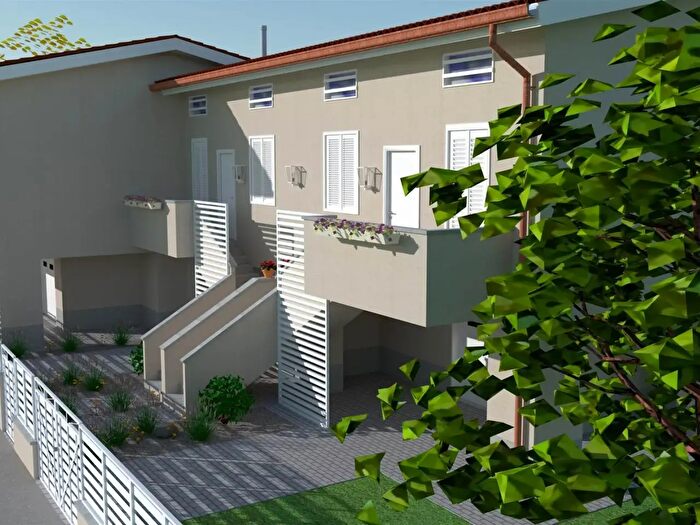 Casa quadrilocale in vendita in Via Ippolito Nievo, Campi Bisenzio