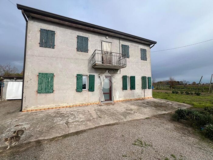 Casa trilocale in vendita in Via Cristoforo Colombo, Piove Di Sacco