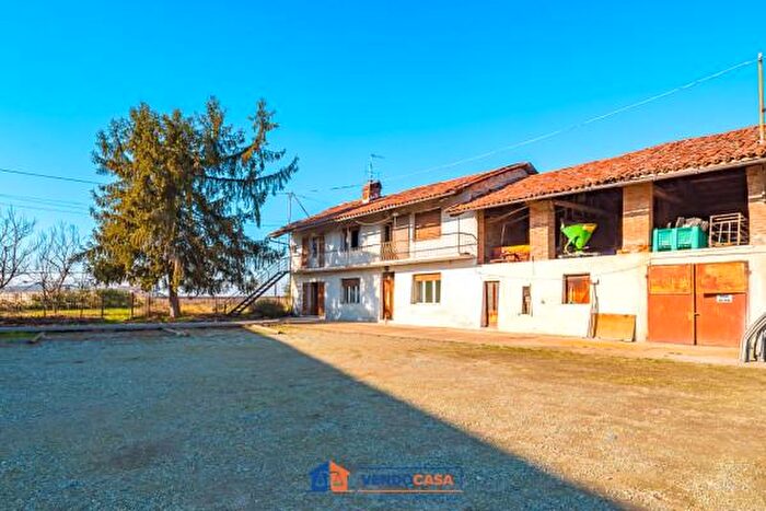 Casa con 6 locali in vendita in Strada Cavallotta, Savigliano