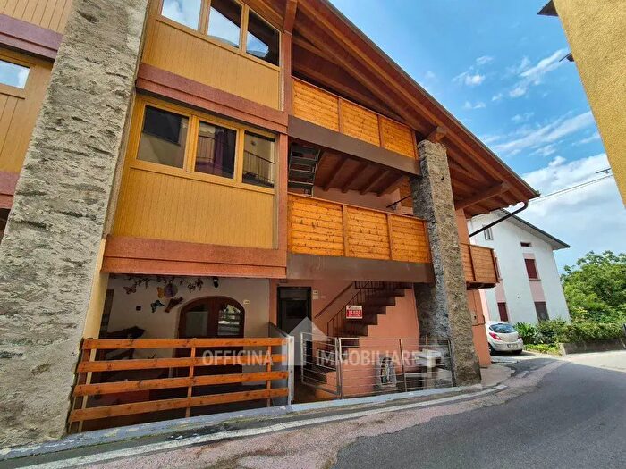 Casa quadrilocale in vendita in Via Roma, Cercino