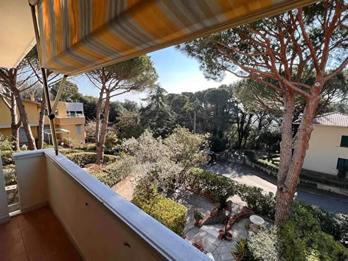 Appartamento trilocale in affitto in Via Tiziano, Rosignano Marittimo