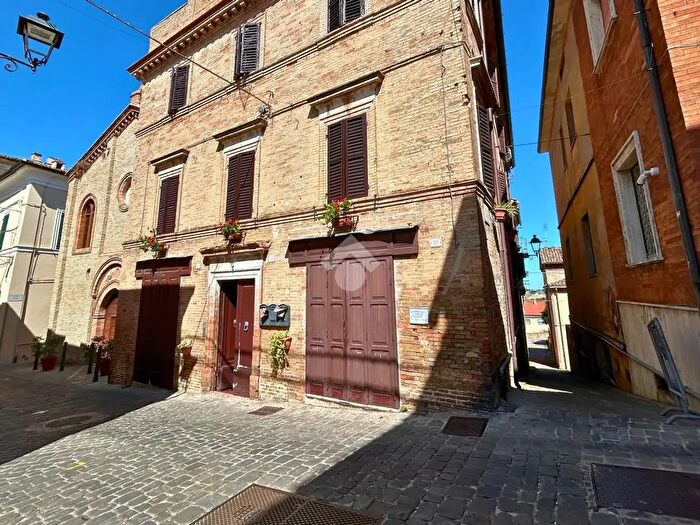 Appartamento quadrilocale in vendita in Appartamento Corso Giuseppe Mazzini, Ostra