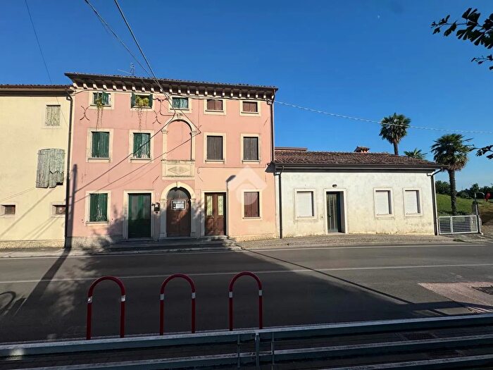 Casa con 5 locali in vendita in Via Roma, Cappella Maggiore