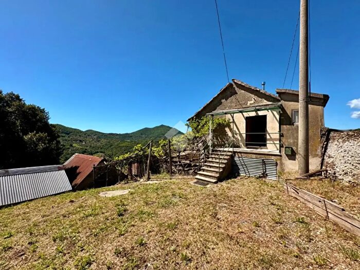 Casa con 5 locali in vendita in Via Costa Monti, SantOlcese