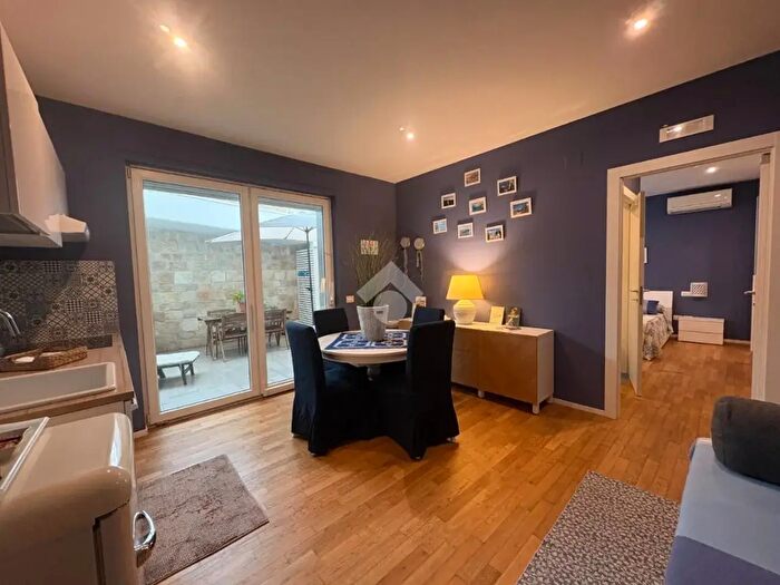 Appartamento bilocale in vendita in Via Biagio Carone, Polignano A Mare