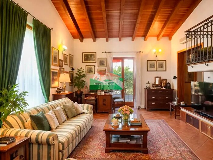 Casa con 6 locali in vendita in Via Galieleo Galilei, Ravenna