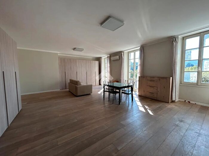 Appartamento trilocale in affitto in Piazza Venti Settembre, Sarnico