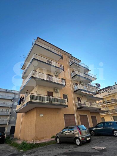 Appartamento con 5 locali in vendita in Piazza dei Bruzi, CoriglianoRossano