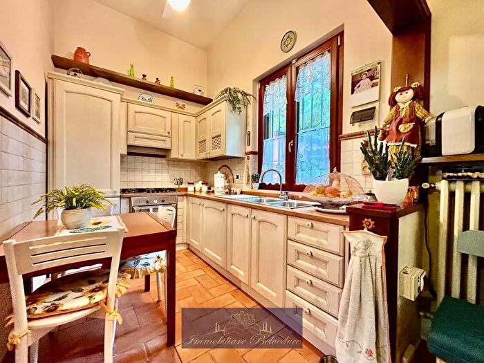 Casa con 8 locali in vendita in Via della Sala, Firenze