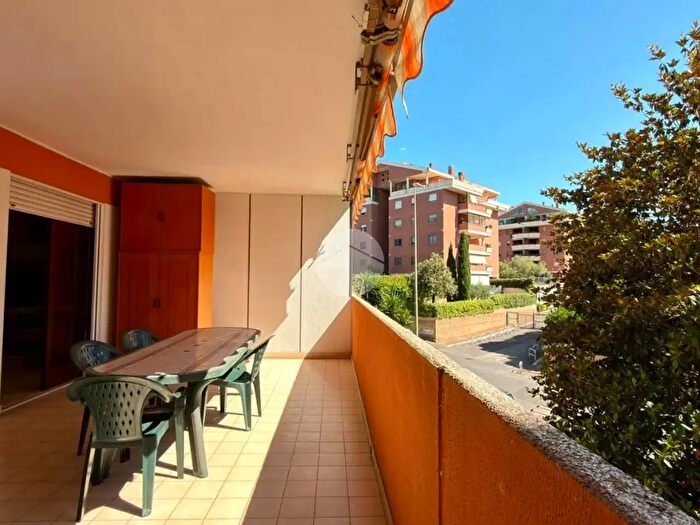 Appartamento bilocale in vendita in Via Giuseppe Dessì, Roma