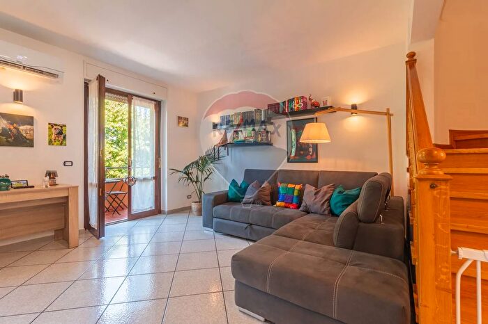 Appartamento con 5 locali in vendita in Via Porsenna, Viterbo