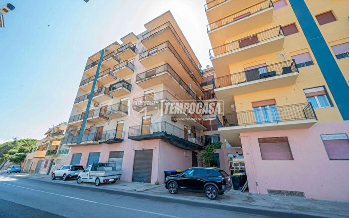 Appartamento trilocale in vendita in Messina