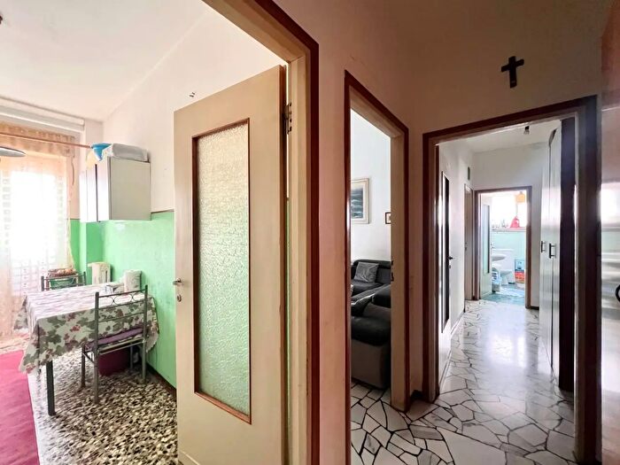 Appartamento trilocale in vendita in Via Tamagno, Varese