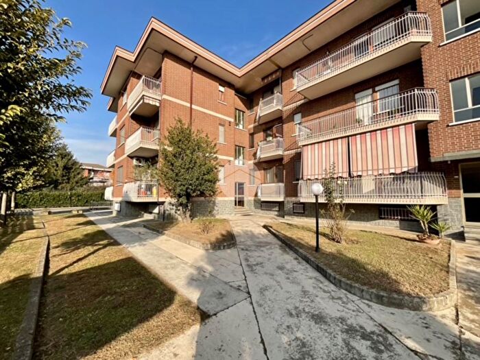 Appartamento trilocale in vendita in Via San Rocco, Leini