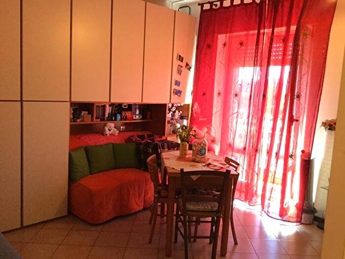 Appartamento monolocale in affitto in Via Leone Tolstoj, Tripoli Soderini, Milano