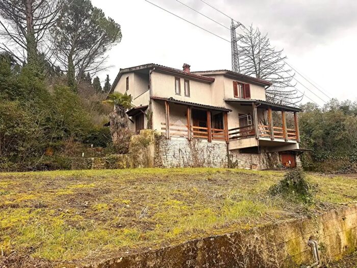 Casa con 5 locali in vendita in Strada di Cesure, Terni