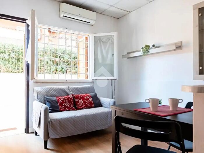 Appartamento monolocale in vendita in Via Altacomba, Roma