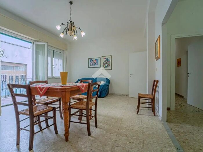 Appartamento con 5 locali in vendita in Via Torino, Olbia